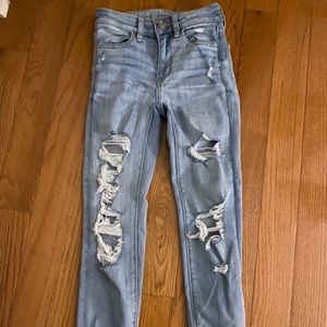 super cute and well fitting American eagle jeans